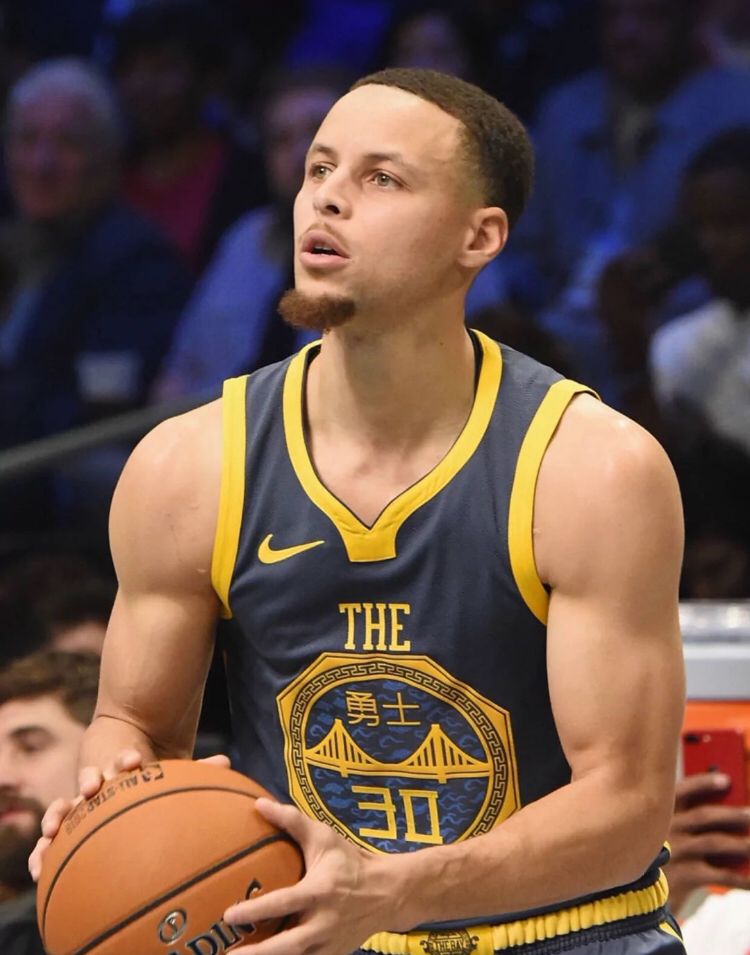 为季后赛中 为季后赛中